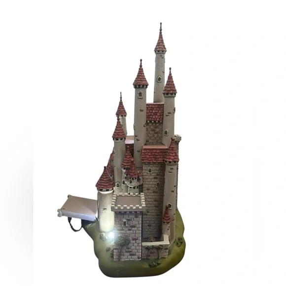 Disney Snow White Castle - #4 in Disney Castle Collection - w/lights - Picture 6 of 12